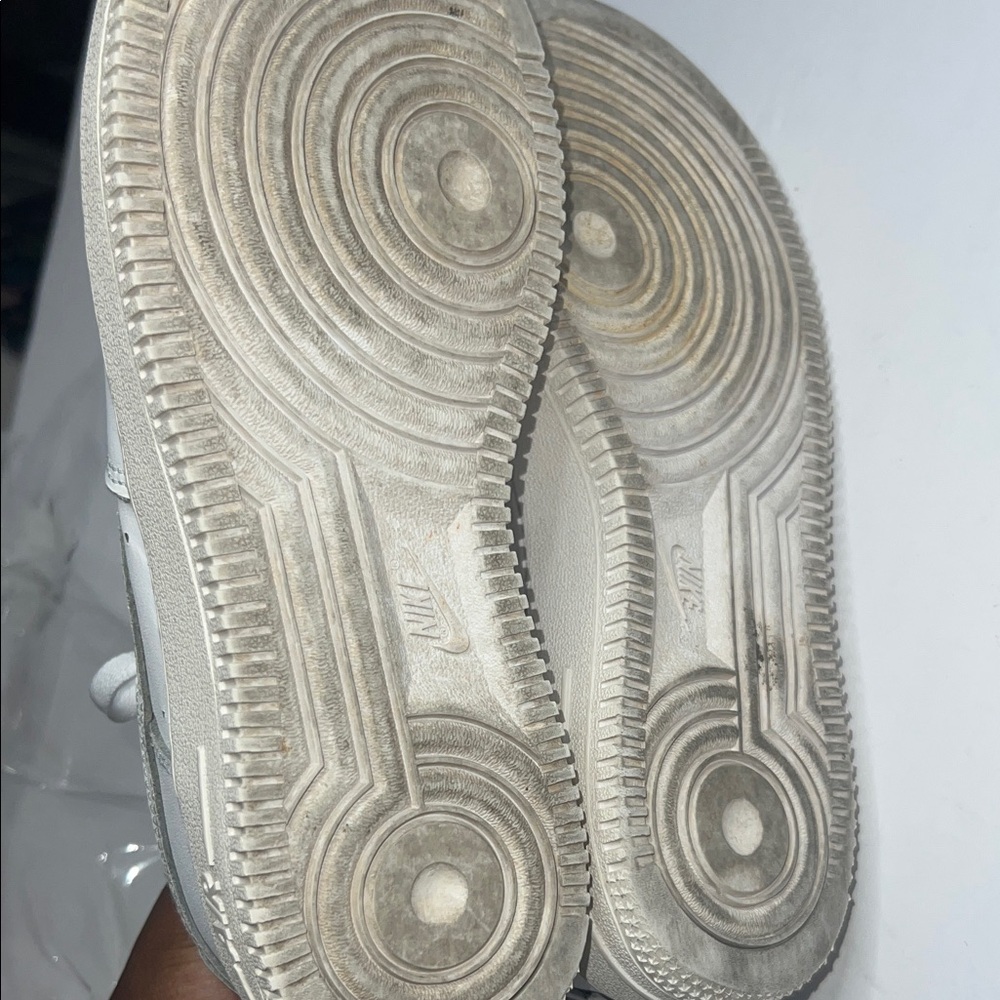 Nike Air Force 1’s Youth - Picture 7 of 7